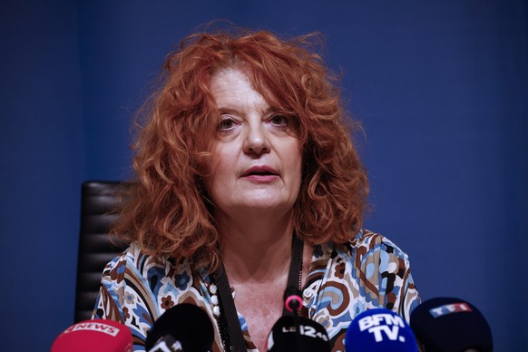 epa12070688 Paris public prosecutor Laure Beccuau speaks during a press conference following the recent wave of attacks on French prisons, at the courthouse in Paris, France, 03 May 2025. The French g ...