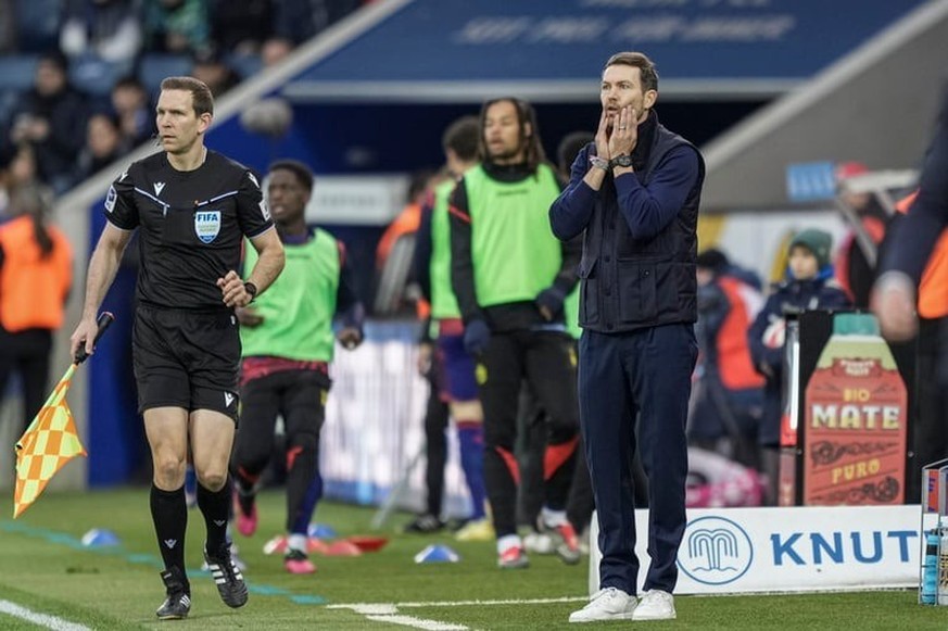 Stephan Lichtsteiner n'est pas serein sur le banc du FC Bâle.
