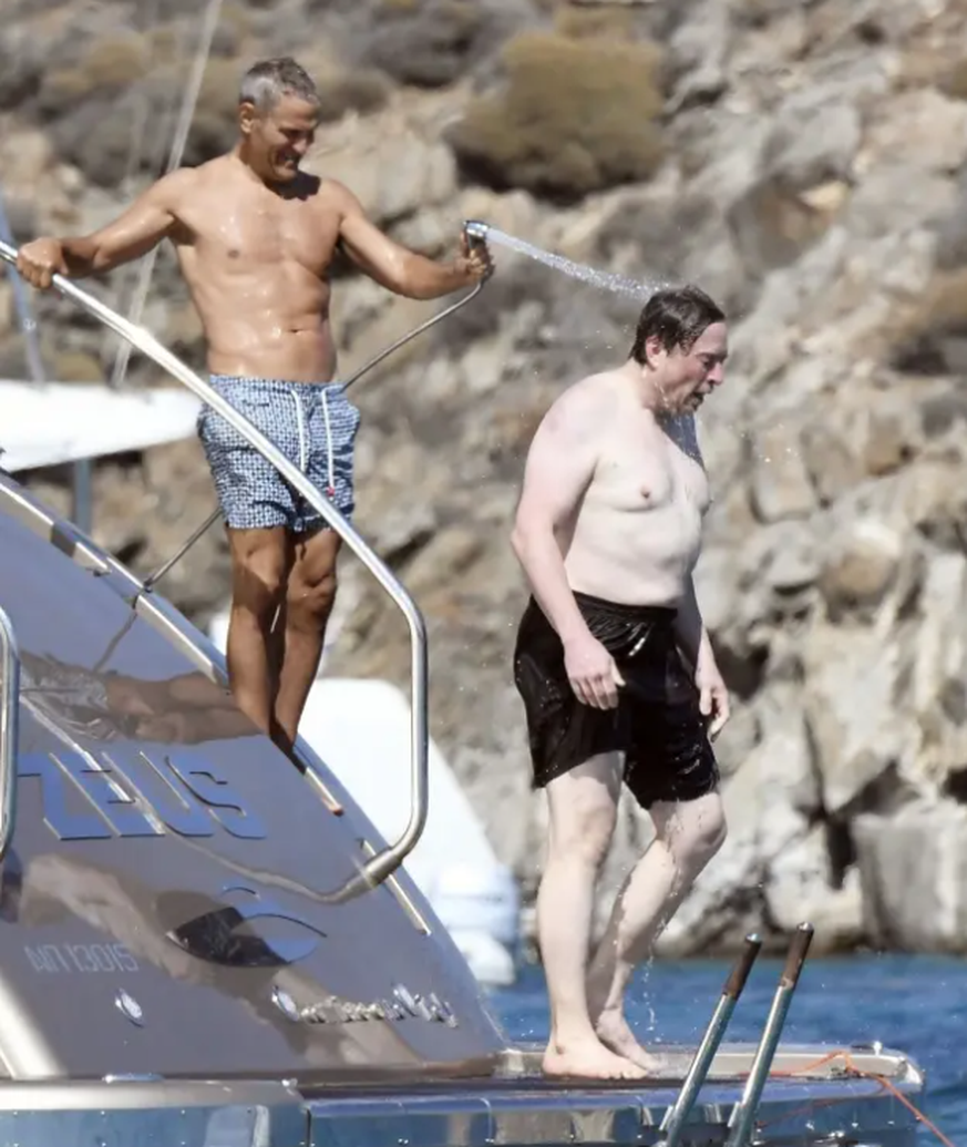 Ari Emanuel et Elon Musk en vacances à Mykonos, en 2022.