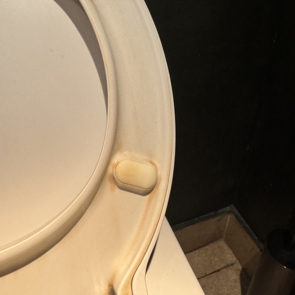 Un jaune plus foncé que la tarte au citron.