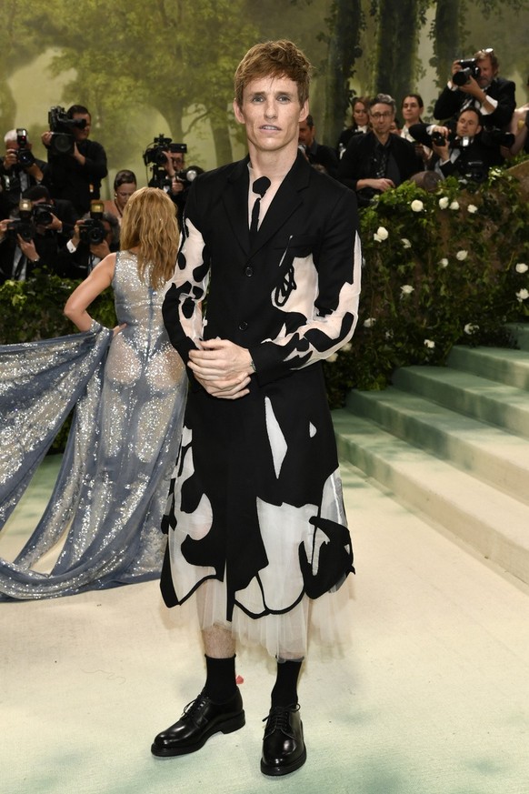 Eddie Redmayne attends The Metropolitan Museum of Art&#039;s Costume Institute benefit gala celebrating the opening of the &quot;Sleeping Beauties: Reawakening Fashion&quot; exhibition on Monday, May  ...