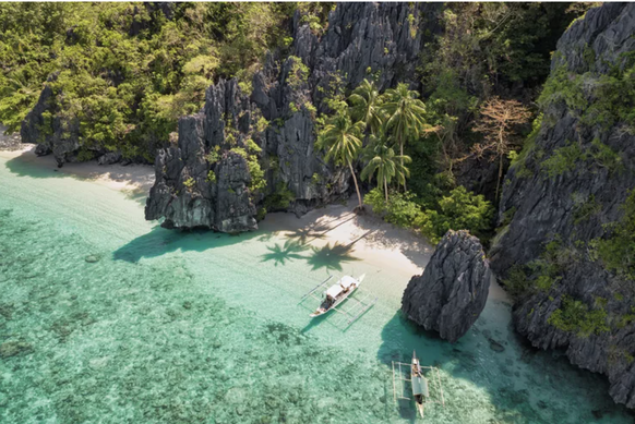 La plage d'Entalula aux Philippines est ovationnée.
