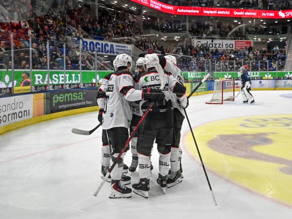 Lausanne se congratule après le 2-0 de Rochette
