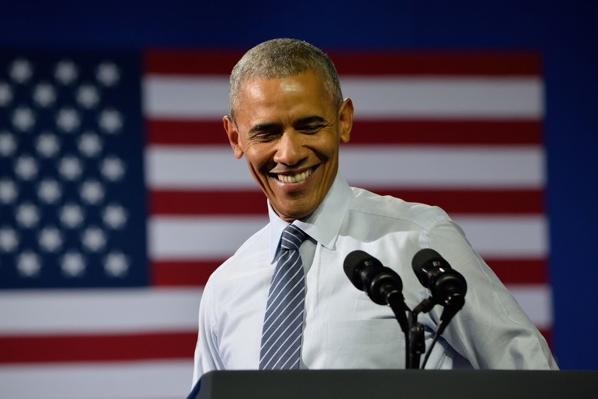 5 juillet 2016 : le président Barack Obama rit alors qu&#039;il prononce un discours lors d&#039;un rassemblement pour le candidat démocrate présumé au Charlotte Convention Center.