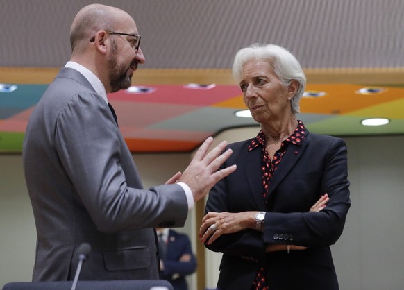 Le président du Conseil européen Charles Michel (gauche) et Christine Lagarde (droite), présidente de la Banque centrale européenne (BCE), lors du sommet de l'UE à Bruxelles (Belgique), le 24 juin 2022.