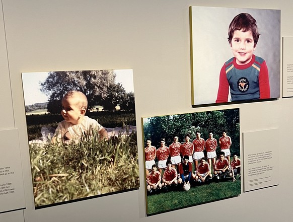 Les photos du jeune «Zubi» exposées au musée de la Fifa à Zurich.