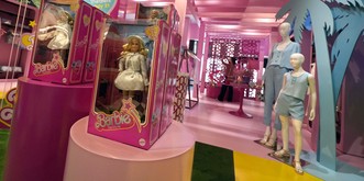 Mattel ne vend pas assez de poupées Barbie, malgré le film 