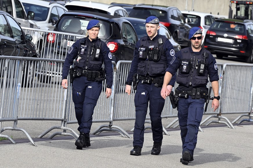 Police outside the Hallenstadion, Saturday, 29 April 2023, in Zurich, Switzerland. On Saturday evening, former US President Barack Obama will appear in Switzerland for the first time. Leadership and c ...