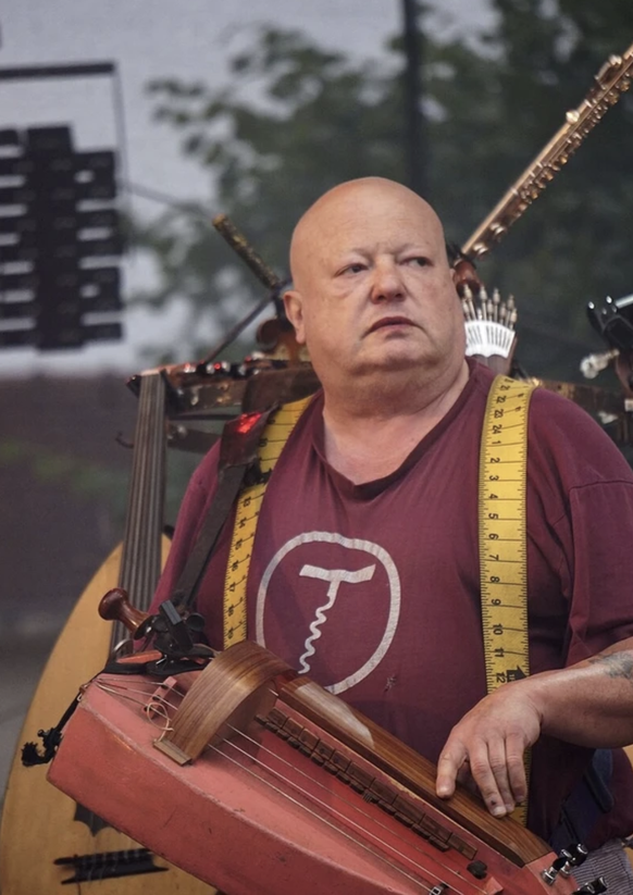 Si vous connaissez ce musicien français décédé il y a deux ans, vous êtes mieux informés sur la France que la moyenne des Suisses alémaniques. François Hadji-Lazaro, auteur-compositeur des Garçons bou ...