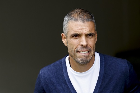 Luzerns Cheftrainer Fabio Celestini waehrend dem Meisterschaftsspiel der Superleague zwischen dem FC Luzern und dem FC Zuerich am Sonntag, 8. August 2021, in der Swisspor Arena in Luzern. (KEYSTONE/Ch ...