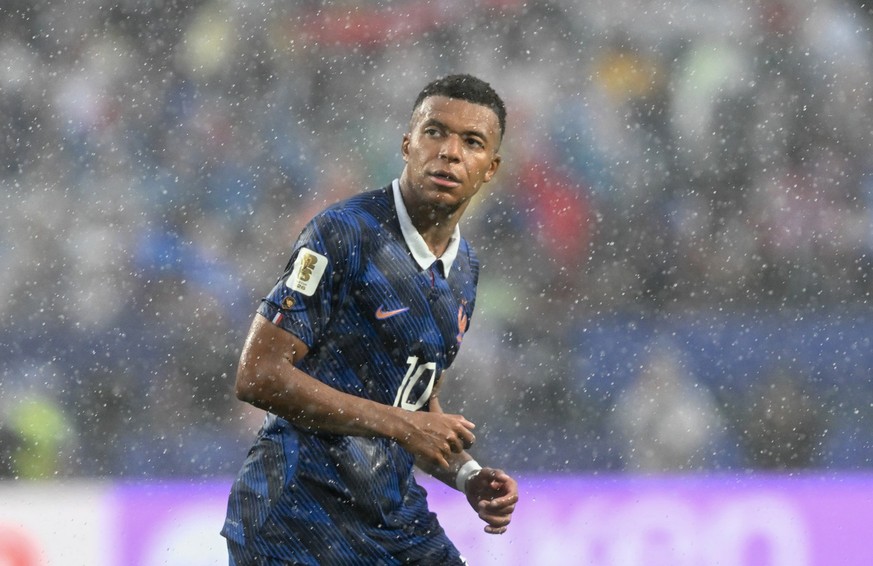 Mbappé gronde les jardiniers en plein Mondial