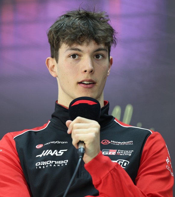epa11929789 Haas driver Oliver Bearman of Britain attends a press conference during the Formula 1 pre-season testing at Bahrain International Circuit in Sakhir, Bahrain, 28 February 2025. EPA/ALI HAID ...