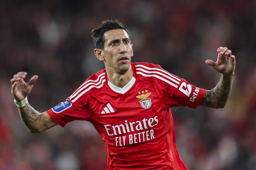 epa11693192 Benfica player Angel Di Maria celebrates after scoring a goal during the Portuguese League Cup quarter-finals match Benfica vs Santa Clara held at Luz Stadium, in Lisbon, Portugal, 30 Octo ...