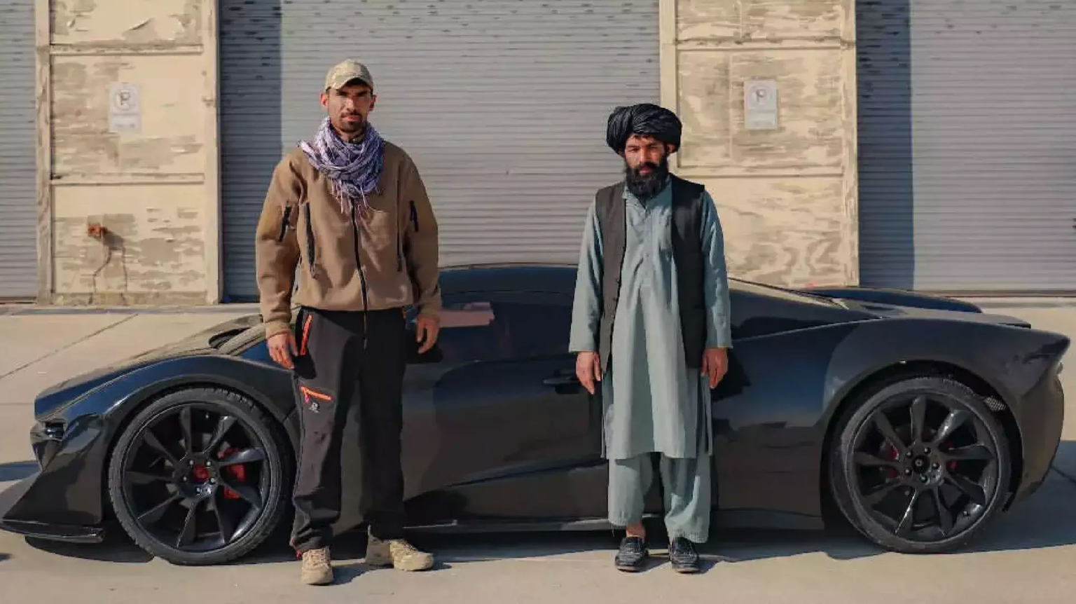 La voiture, développée avant la prise de pouvoir, a été présentée par les talibans.