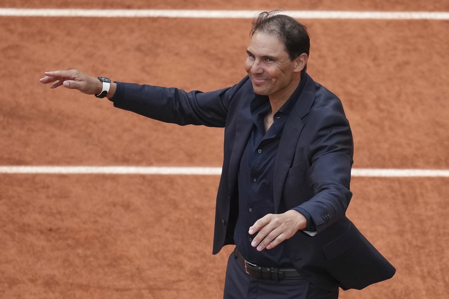 Rafa Nadal waves during a farewell ceremony at center court Philippe-Chatrier, at the Roland-Garros stadium, in Paris, Sunday May 25, 2025. (AP Photo/Christophe Ena)
French Open Nadal Ceremony