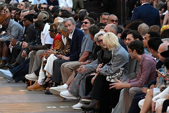 PARIS, FRANCE - JUNE 24: (EDITORIAL USE ONLY - For Non-Editorial use please seek approval from Fashion House) Bernard Arnault and Bradley Cooper attend the Louis Vuitton Menswear Spring/Summer 2026 sh ...