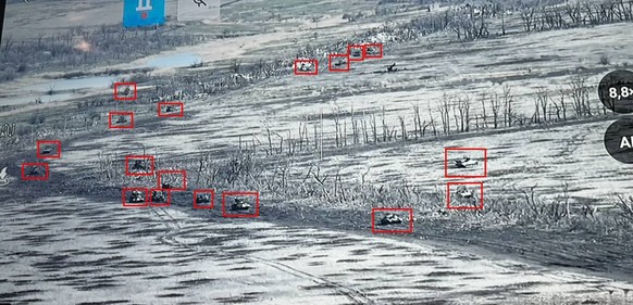 La 25ᵉ brigade aéroportée ukrainienne a publié sur Telegram une photo de l’avancée russe, avec les véhicules blindés russes touchés marqués en rouge.