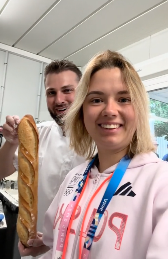 Des cours de boulangerie sont même proposés aux athlètes en quête de répit après une compétition épuisante. La pongiste polonaise Ania Węgrzyn en a profité.