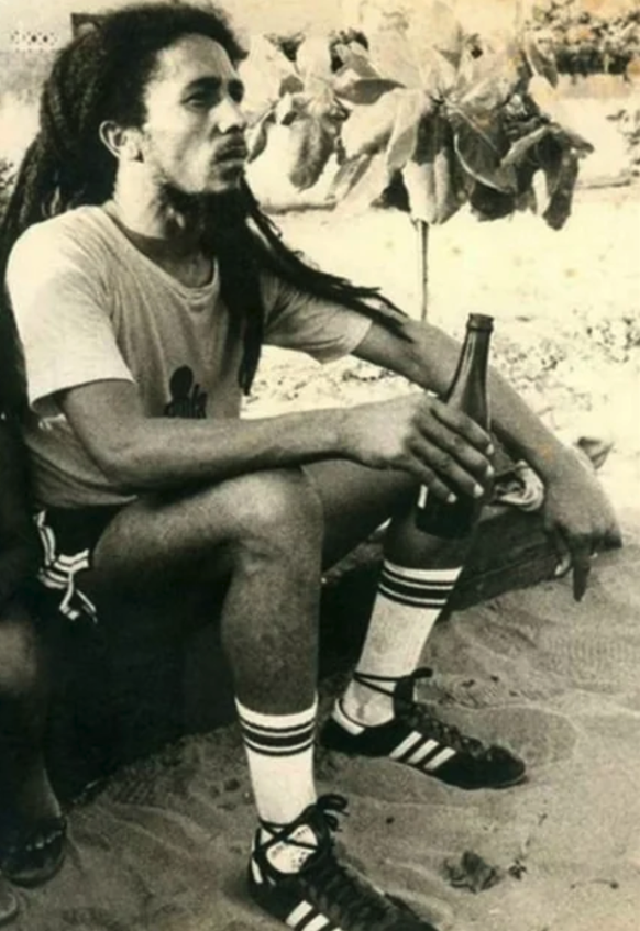 Bob Marley était un grand fan de foot, et portait donc des Samba.