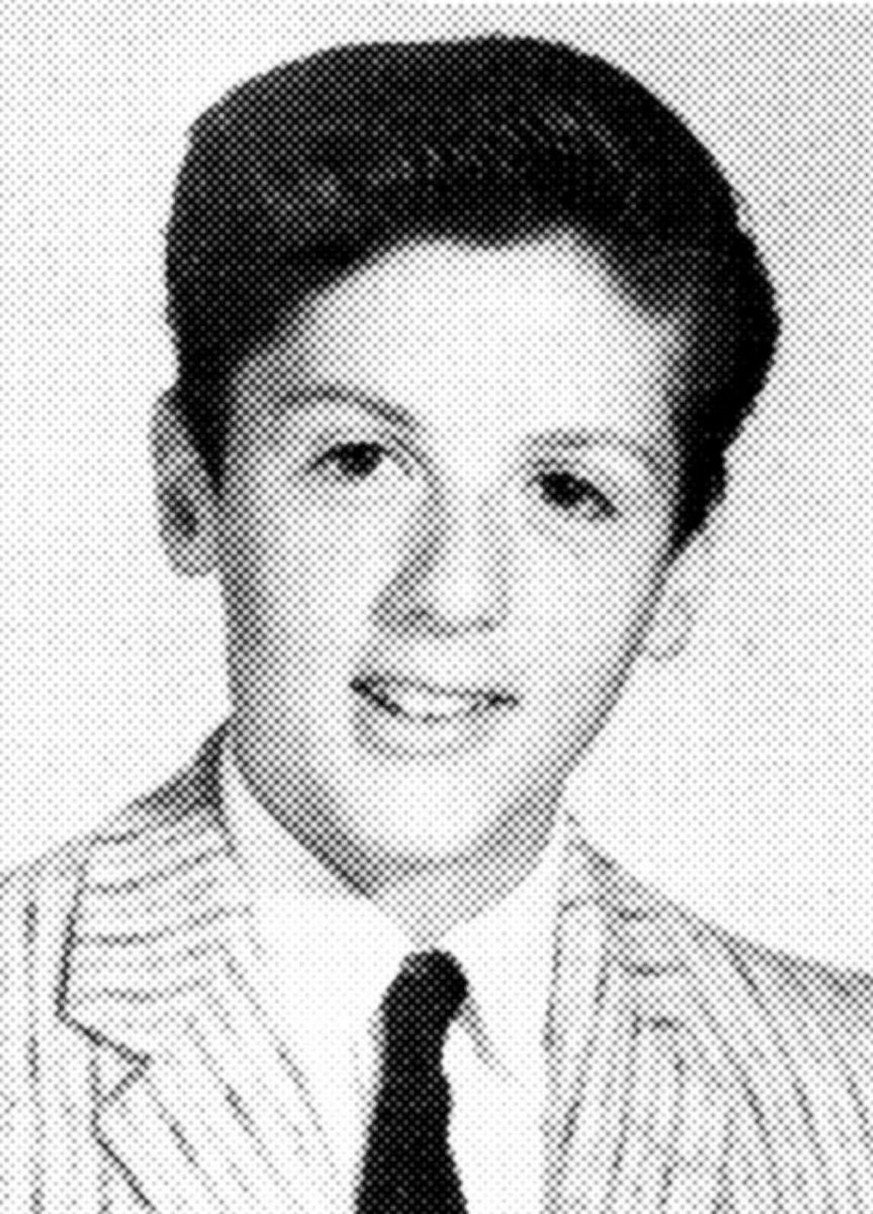 Sylvester (Michael) Stallone sur sa photo de classe de huitième année à la Montgomery Hills Junior High School à Silver Spring, Maryland, 1960.