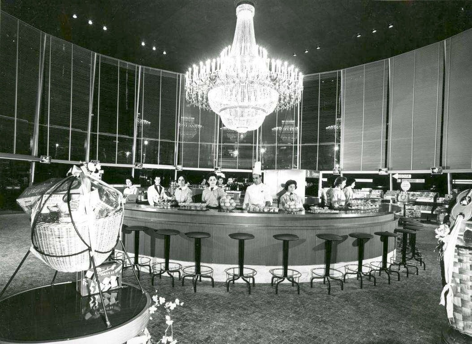 Autogrill 1958: the rebirth of Villoresi Ovest
A symbol of renaissance for our restart: Villoresi Ovest, icon of Italian design, is back in the news. The historic Autogrill reopened on 22 November 202 ...