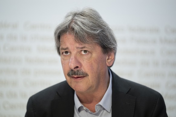 Paul Rechsteiner, ehem. Staenderat SP Schweiz, spricht an einer Medienkonferenz von das komitee fuer die Demokratie-Initiative: Fuer ein Grundrecht auf Einbuergerung, am Dienstag, 23. Mai 2023 in Bern ...