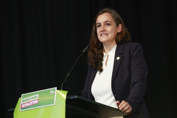 Marionna Schlatter, Nationalraetin GP-ZH, spricht ueber die Resolution Klimavision, waehrend der Delegiertenversammlung der Gruenen Schweiz, am Samstag, 22. August 2026 in Fribourg. (KEYSTONE/Peter Kl ...