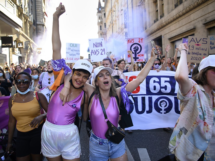 Les femmes se mobilisent en faveur du référendum contre la réforme de l&#039;AVS, selon Pierre-Yves Maillard (photo symbolique).