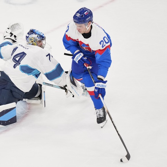 Juraj Slafkovsky a fait des misères aux Finlandais.