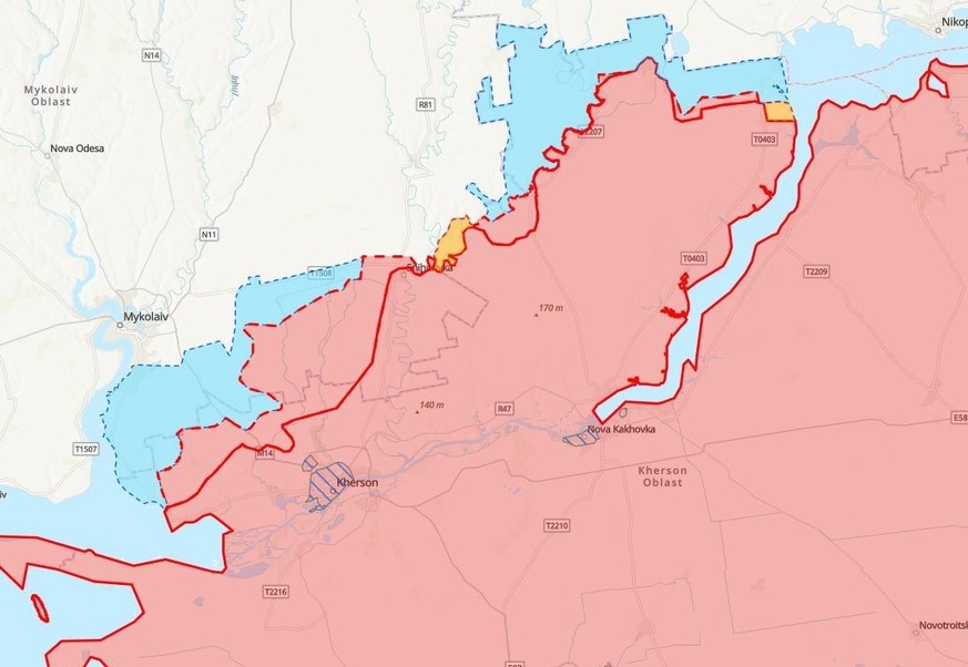 Il y a deux ponts routiers sur le Dniepr qui sont contrôlés par la Russie. Près de Kherson et près de Nova Kakhovka. La zone rouge est contrôlée par les Russes, la zone bleue a été reconquise par les  ...