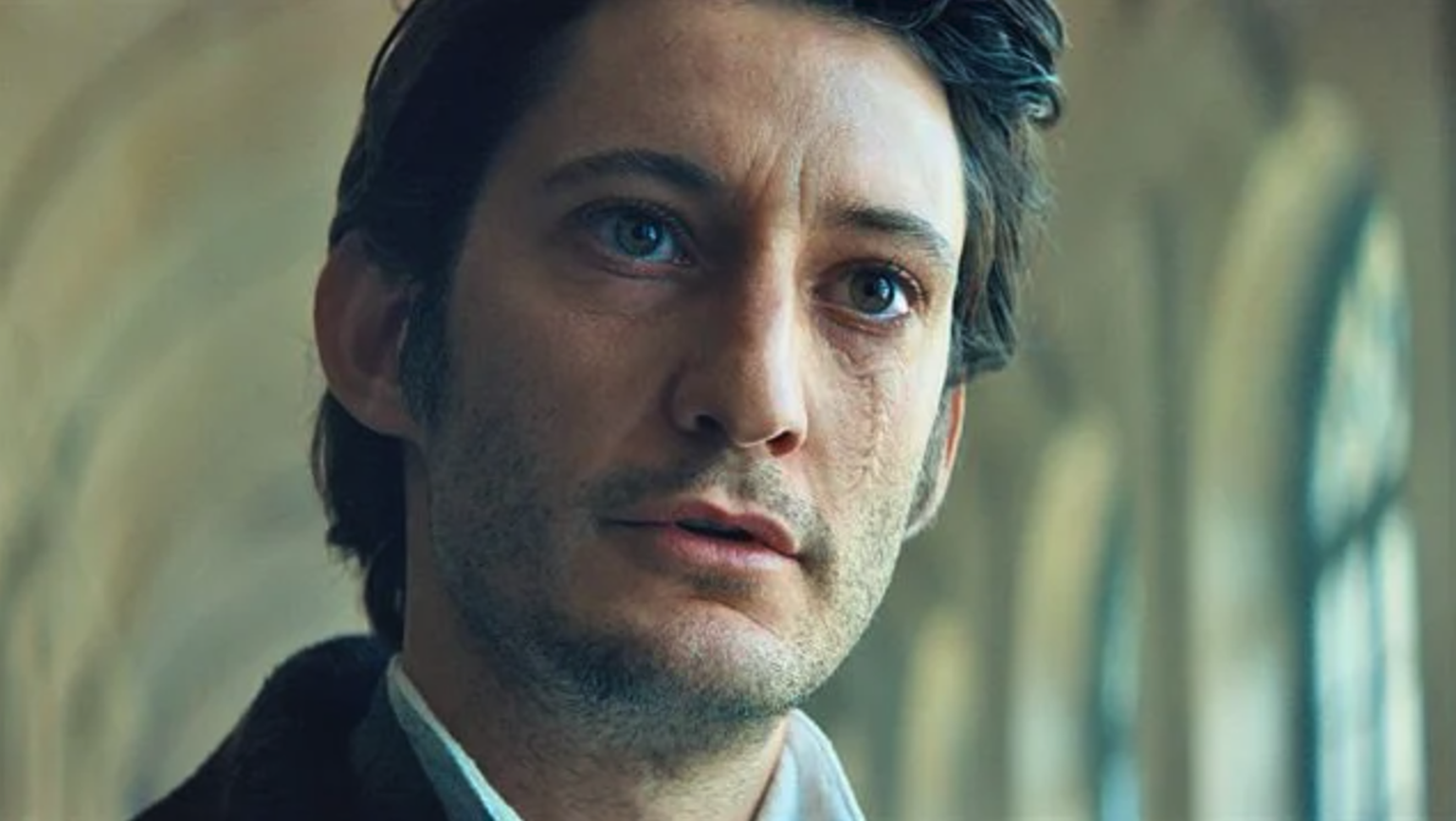Pierre Niney ne tiendrait-il pas là l'un de ses meilleurs rôles?