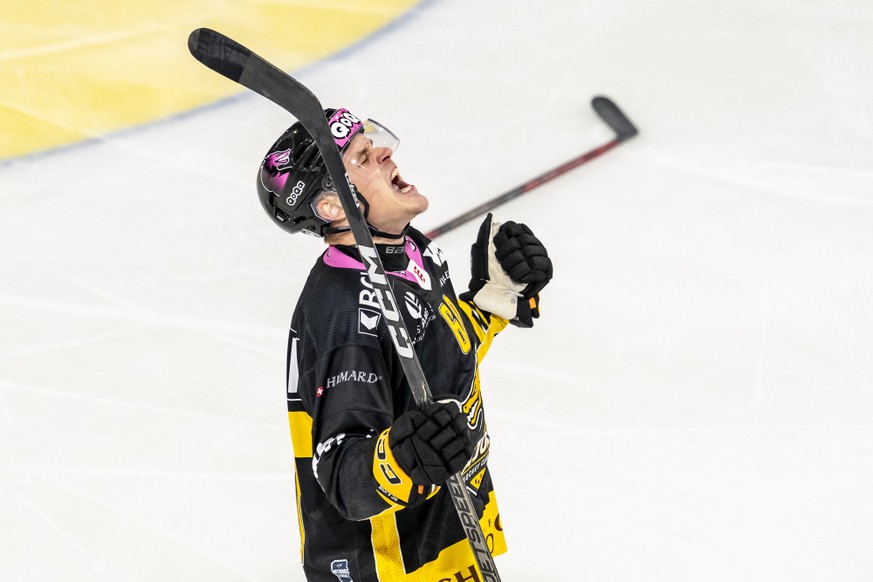 KEYPIX - Joie de Julius Honka (HCA) apres avoir marque le but du 4:3 lors du match du championnat suisse de hockey sur glace de National League entre HC Ajoie et SC Rapperswil-Jona Lakers le samedi 26 ...