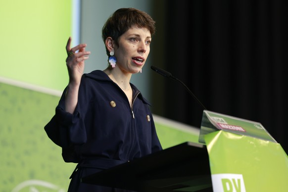 Praesidentin Lisa Mazzone spricht waehrend der Delegiertenversammlung der Gruenen Schweiz, am Samstag, 22. August 2026 in Fribourg. (KEYSTONE/Peter Klaunzer)