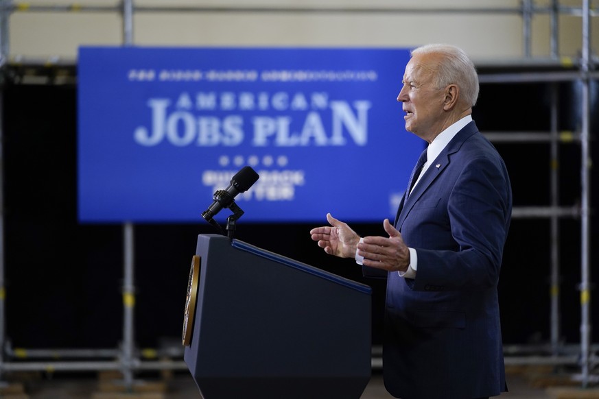 President Joe Biden delivers a speech on infrastructure spending at Carpenters Pittsburgh Training Center, Wednesday, March 31, 2021, in Pittsburgh. (AP Photo/Evan Vucci)
Joe Biden