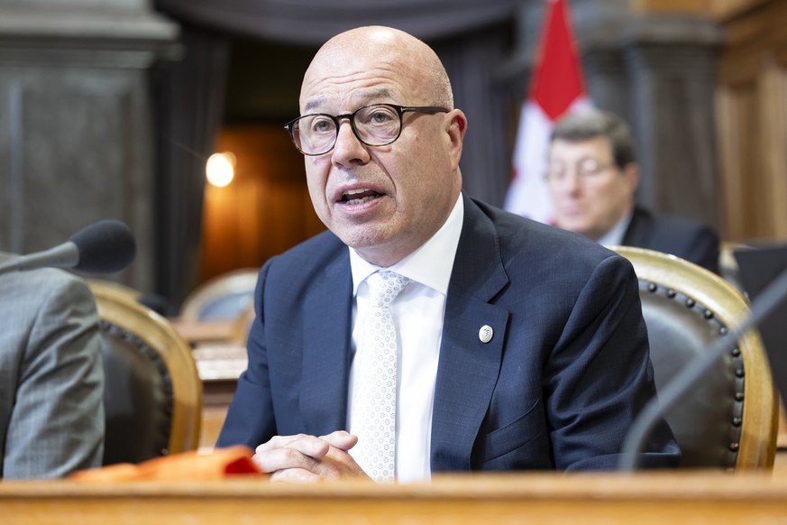 Staenderat Fabio Regazzi, Mitte-TI, spricht waehrend der Debatte ueber die Umsetzung und Finanzierung der Initiative für eine 13. AHV-Rente, waehrend der Fruehlingssession der Eidgenoessischen Raete,  ...
