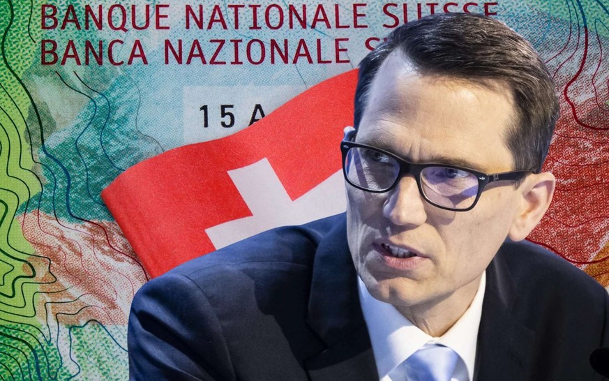 Martin Schlegel, président de la Direction générale, s'adresse à un collègue de la Direction générale, lors de l'Assemblée générale de la Banque nationale suisse BNS, le vendredi 25 avril 20 ...