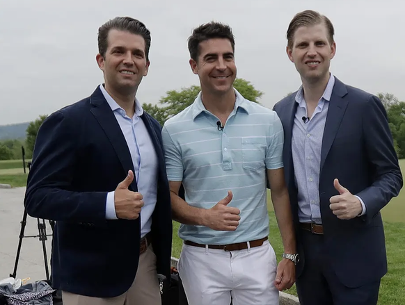 Jesse Watters, entouré des fils Trump, au club de golf de papa.