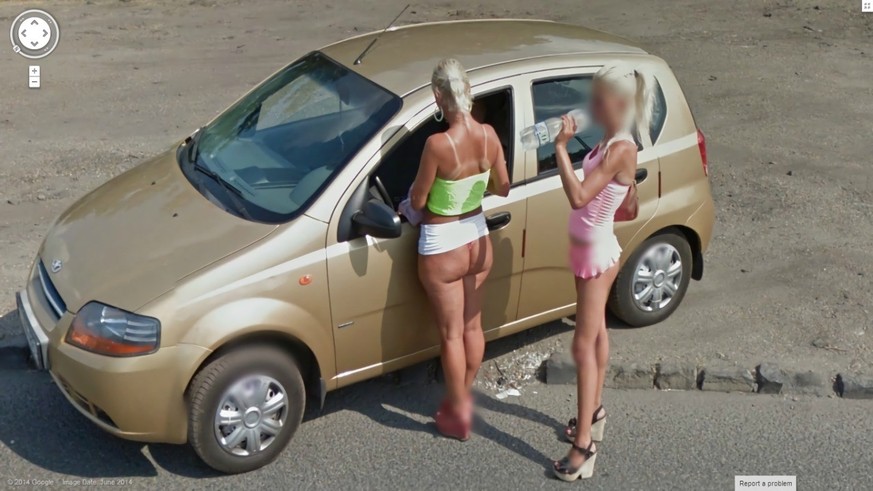 Weird shit on google street view 
https://9-eyes.com/