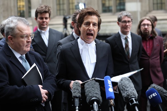 . 22/01/2025. London, United Kingdom. Prince Harrys barrister David Sherborne speaking to the media after reaching a settlement in the case against News Group Newspapers at the High Court in London. P ...
