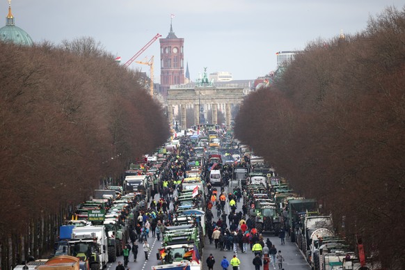 Des milliers de tracteurs devant la Porte de Brandenbourg.