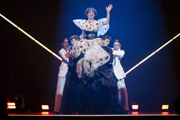 Nemo performs at the award ceremony of the Swiss Music Awards in Zurich, Switzerland, Wednesday, May 28, 2025. (Ennio Leanza/Keystone via AP)
Nemo Mettler