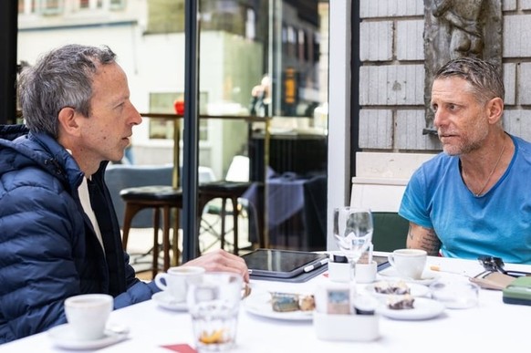 Interview avec le journaliste Patrik Müller au Ristorante Barbatti.