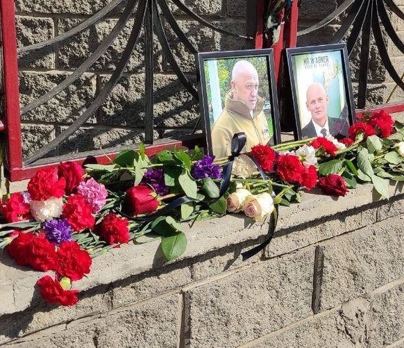 Evgueni Prigojine, l&#039;homme qui a défié Poutine, est mort. Voici les hommages en Russie