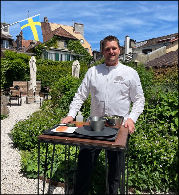 Le chef étoilé Philippe Deslarzes sur la terrasse du Njørden à Aubonne (VD).