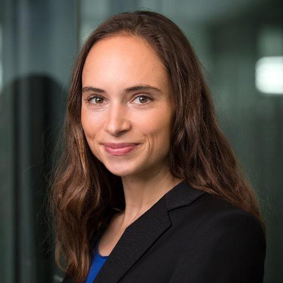 Edda Humprecht est spécialiste en communication à l'Université de Zurich et dirige un projet de recherche sur la désinformation concernant la vaccination contre le Covid sur YouTube.