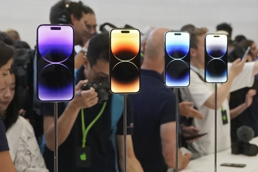 New iPhone 14 Pro models are on display at an Apple event on the campus of Apple&#039;s headquarters in Cupertino, Calif., Wednesday, Sept. 7, 2022. (AP Photo/Jeff Chiu)