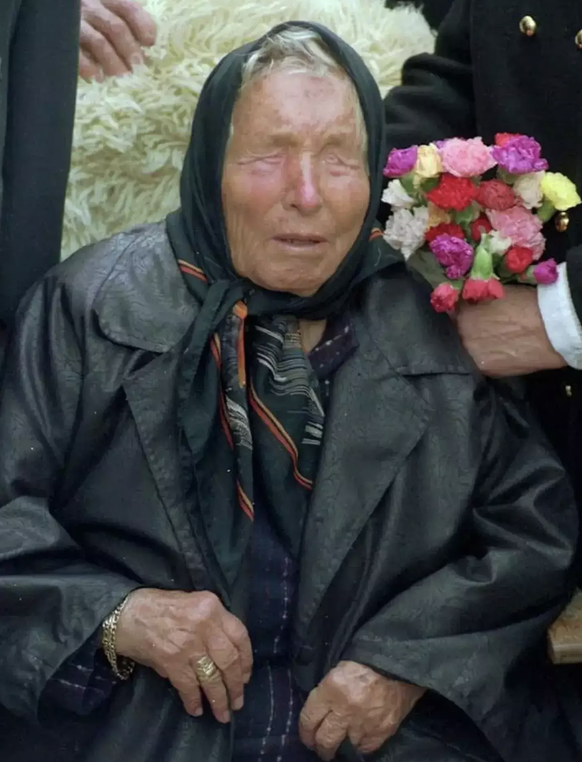 Baba Vanga a cultivé un talent pour prédire l'apocalypse et la «fin des temps».