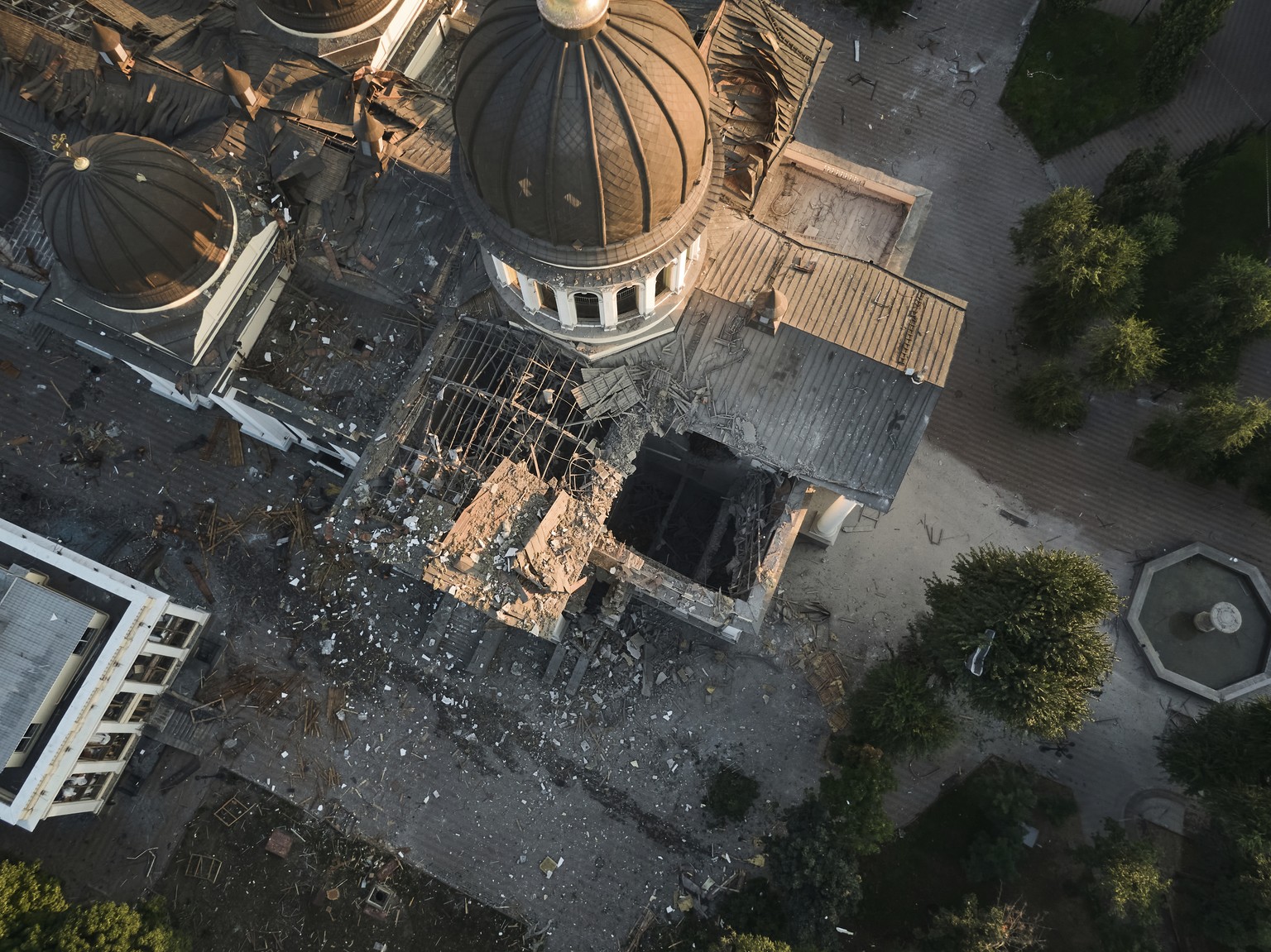 Ukraine: les images du patrimoine culturel d'Odessa détruit