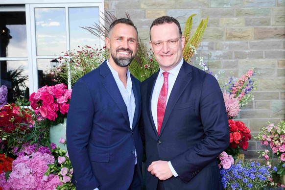 Daniel Funke (à gauche) avec Jens Spahn.
