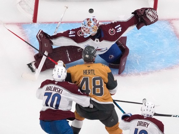 Tomas Hertl (48) inscrit le "game winning goal" de Vegas sur cette action